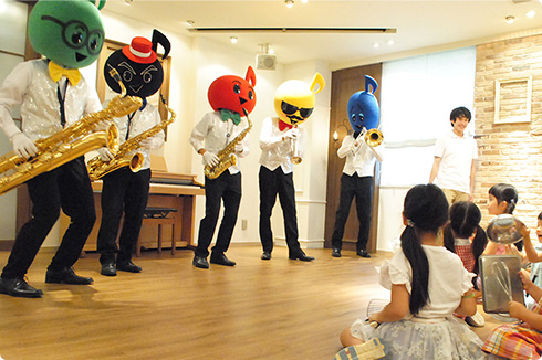 とっても愉快な7人組